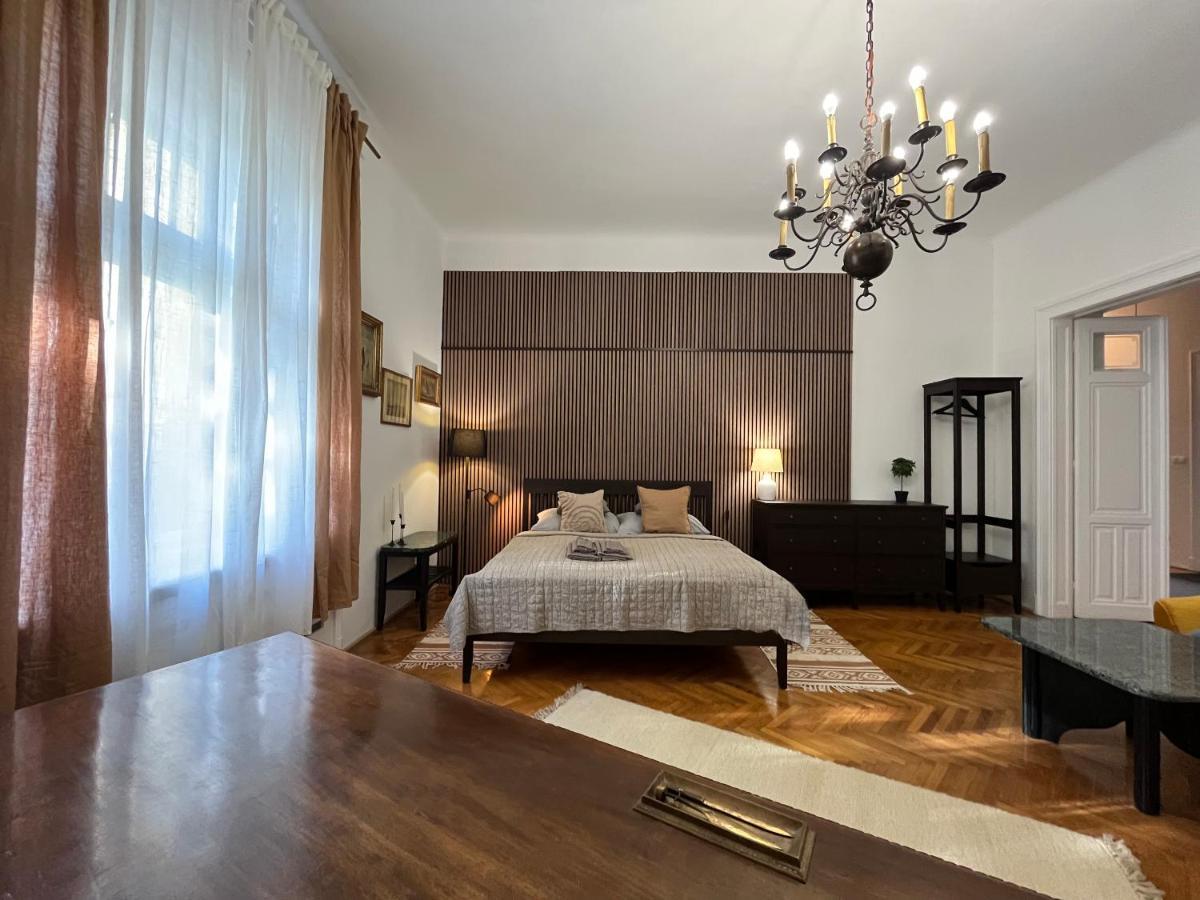 Hillside Luxury Residence Budapest With Free Garage Exterior photo